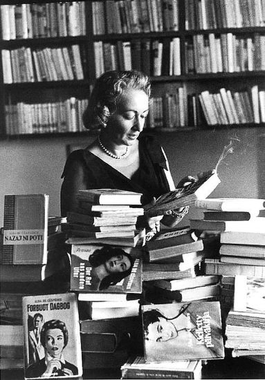 Picture of Scrittrici scorniciate: voci libere della letteratura - mercoledì 9.00-10.30 - II periodo ONLINE - prof. Francesco Barone